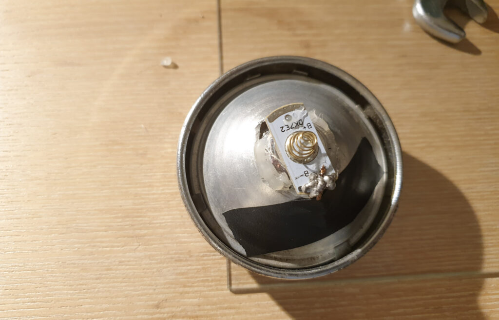 Die LED ersetzte die Glühbirne in der alten Fahrradlampe